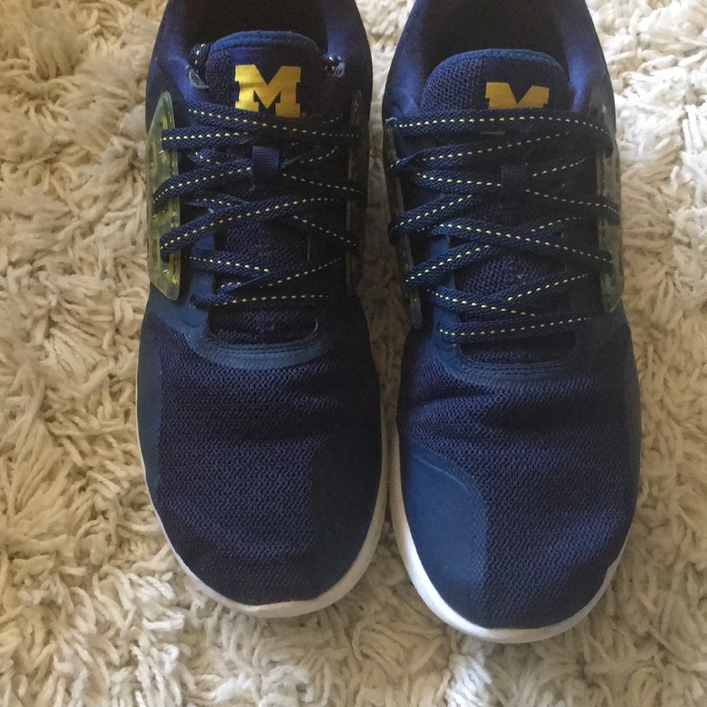 Men’s Jordan Michigan tennis shoe size 12